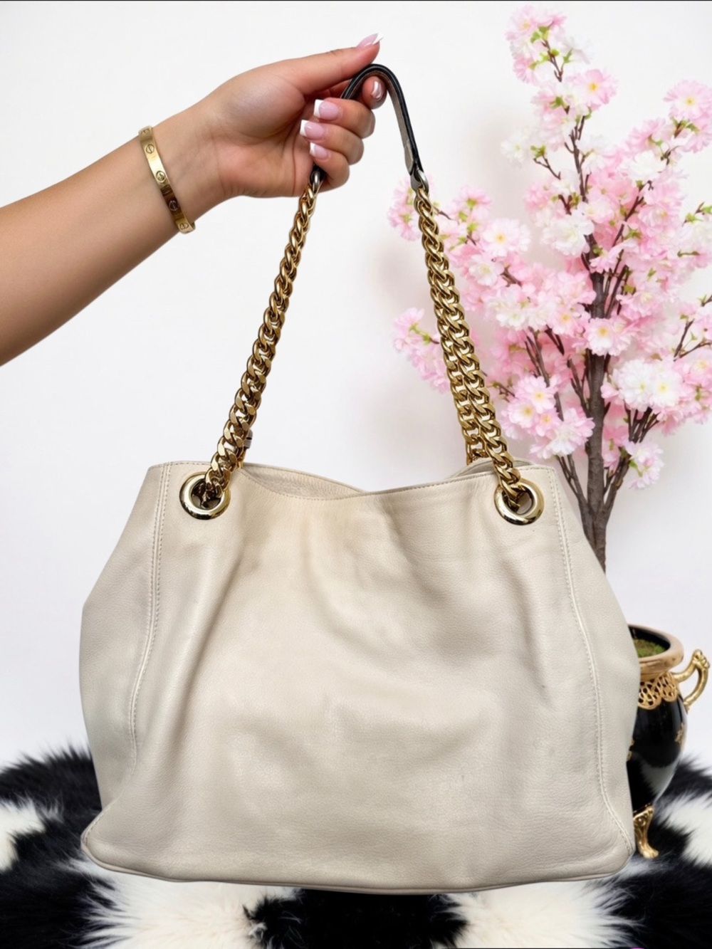 VALENTINO BY MARIO VALENTINO VERRA SIGNATURE LEATHER BAG - Picture 2 of 12
